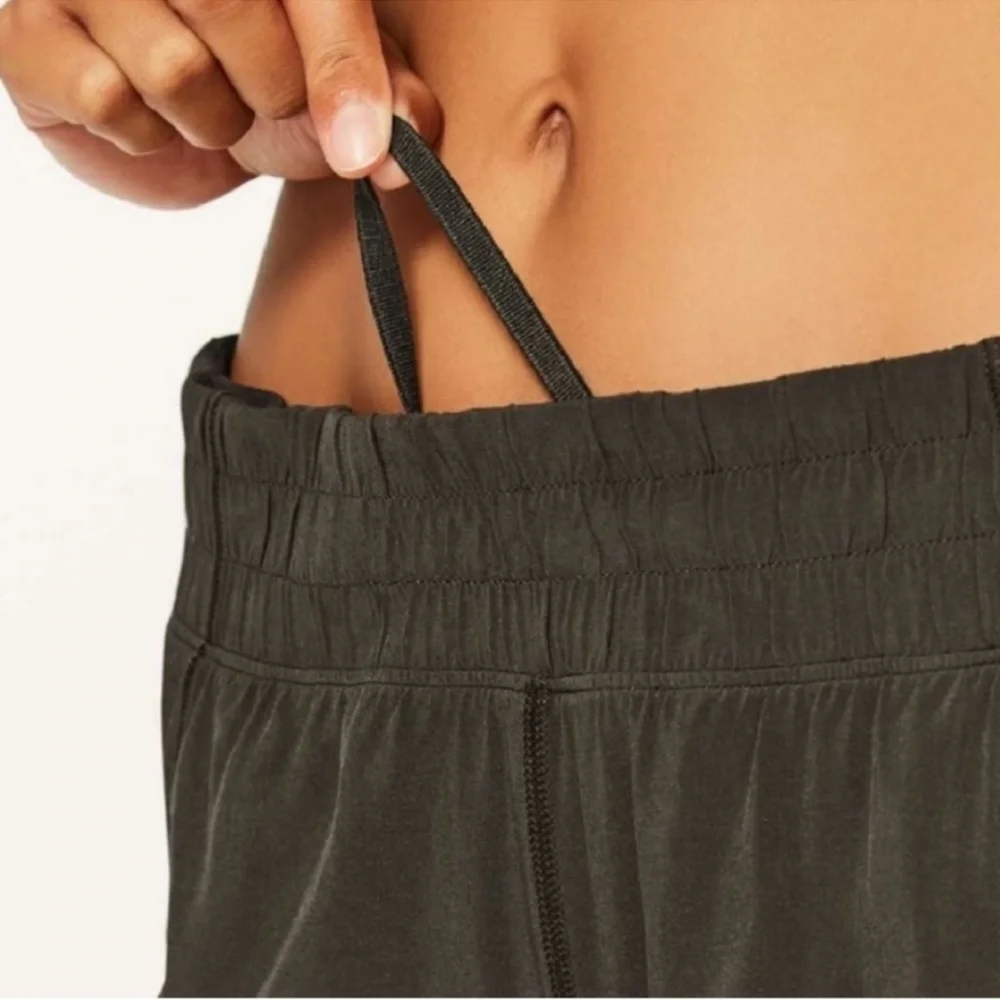 Lululemon‎ Miles Ahead Short Size 8 Workout Gym Running Yoga Dark green